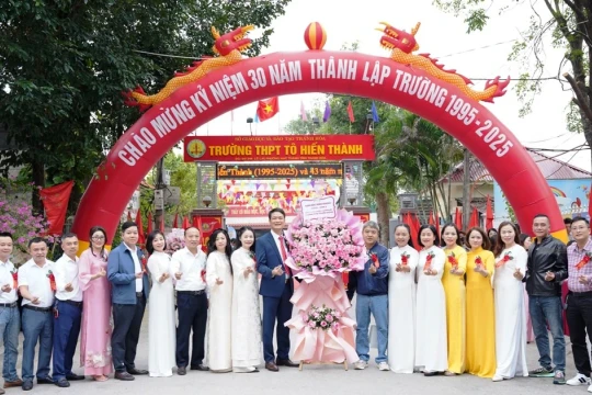 Trường THPT Tô Hiến Thành: 30 năm vun đắp tri thức, chắp cánh tương lai