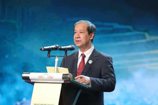 Đạo lý, luật pháp tạo sự chắc chắn, bền vững, quang minh cho nghề giáo