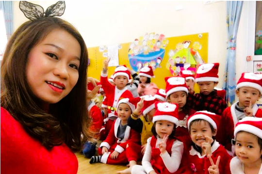 Cô giáo 9 năm chống chọi với căn bệnh ung thư vẫn đều đặn đón trẻ bằng tình yêu