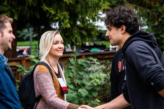 Cựu sinh viên: Nguồn lực chiến lược