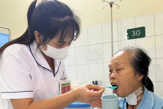 Lan tỏa tinh thần tận tụy tại Viện Y học Nhiệt đới Bạch Mai