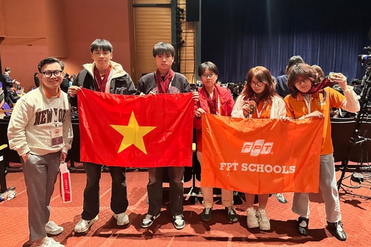 Học sinh Việt Nam giành huy chương Vàng và Bạc tại cuộc thi học thuật quốc tế