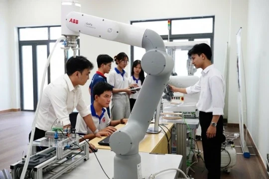 Đào tạo kỹ năng nghề nghiệp gắn liền với kỹ năng số