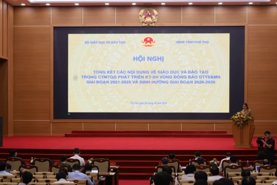 Đầu tư trọng điểm cho giáo dục vùng cao, nền tảng để phát triển bền vững