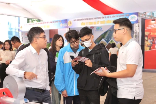 Hợp tác nhà trường - doanh nghiệp rút ngắn thời gian đào tạo