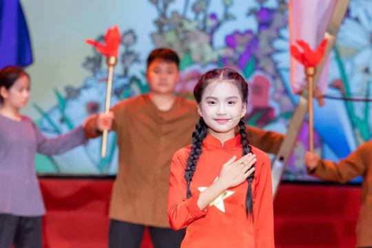 Học sinh Hà Nội chinh phục khán giả và ban giám khảo giành Á quân MC Nhí 2025