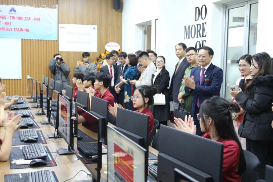 Trường Cao đẳng Công nghệ cao Hà Nội với nhiều hoạt động kỷ niệm Ngày Nhà giáo Việt Nam