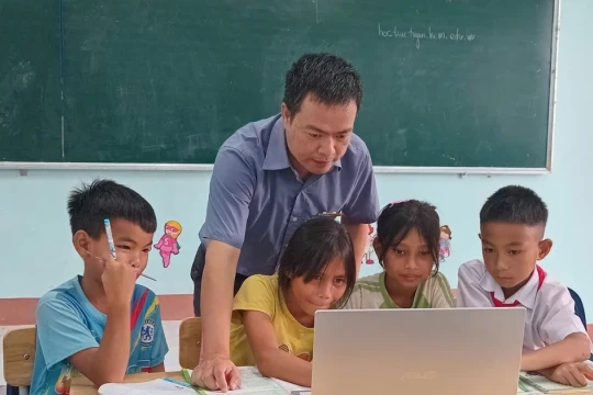 Những người thắp sáng tương lai