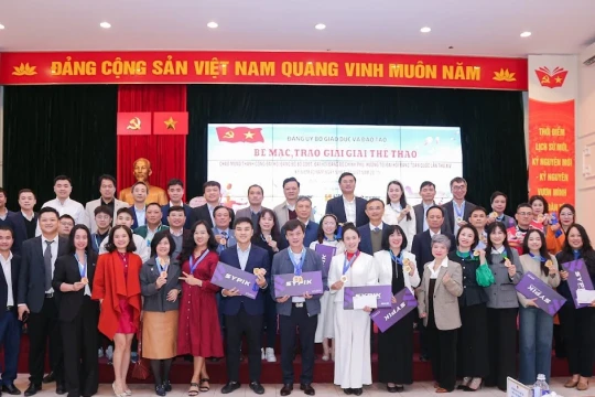 Đảng ủy Bộ GD&ĐT bế mạc giải thể thao kỷ niệm Ngày Nhà giáo Việt Nam