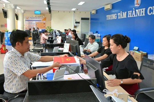 Xây dựng Hệ thống thông tin giải quyết thủ tục hành chính trong ngành Giáo dục