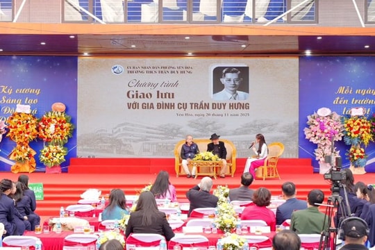 Kỷ niệm ngày nhà giáo đặc biệt ở ngôi trường mang tên bác sĩ Trần Duy Hưng