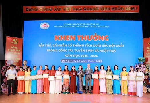 Khát vọng đổi mới trong dấu mốc 60 năm phát triển của Trường Cao đẳng Thương mại và Du lịch Hà Nội