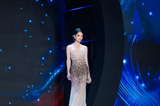 Nghĩa cử gây xúc động của Hương Giang khi hay tin quê nhà oằn mình vì mưa lũ