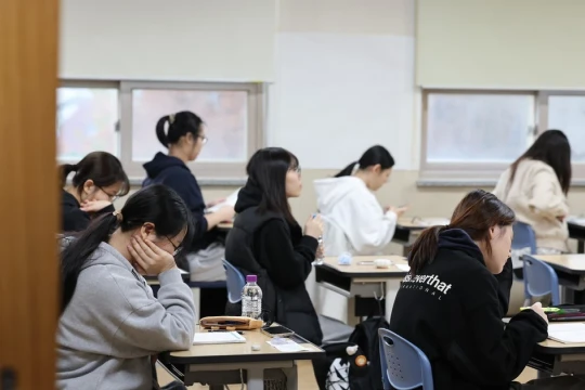 Phần tiếng Anh trong CSAT: Bài thi khó hay thử thách quá mức?