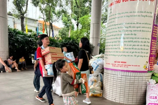 Đoàn viên, thiếu nhi TPHCM tích cực chung tay hỗ trợ đồng bào miền Trung sau bão