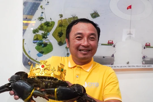 'Vua Cua' ở Cà Mau năm 2025 nặng hơn 1,8kg