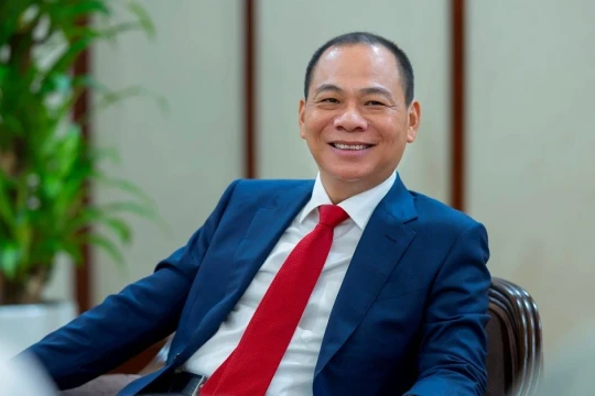 Ông Phạm Nhật Vượng tiến sát top 100 tỷ phú thế giới