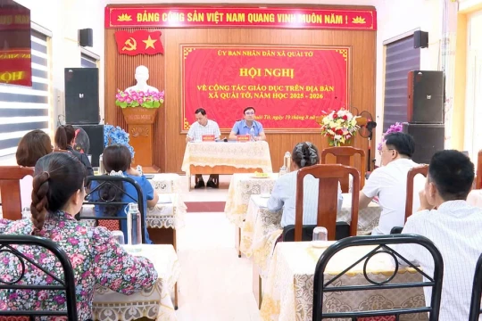 Xoá mù chữ tạo nền tảng cho phát triển bền vững Quài Tở