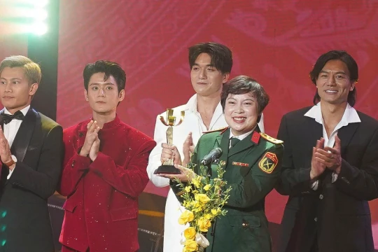 Phim 'Mưa đỏ' thắng lớn tại Liên hoan Phim Việt Nam lần thứ 24