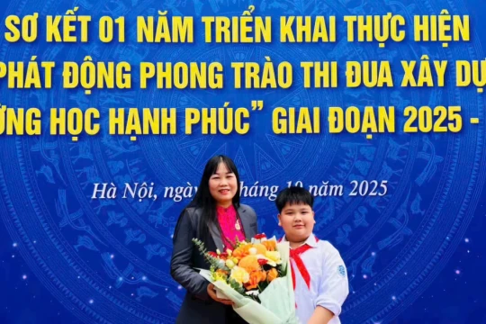 Nữ nhà giáo miệt mài với hành trình kiến tạo trường học hạnh phúc