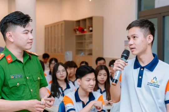 Xây dựng 'hệ miễn dịch số': Cách Công an TPHCM bảo vệ học đường trước lừa đảo