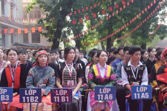 Đầu tư cơ sở vật chất và chuyển đổi số, nâng tầm giáo dục vùng cao