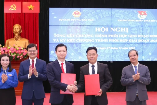 Bộ GD&ĐT và Trung ương Đoàn TNCS Hồ Chí Minh ký kết chương trình phối hợp