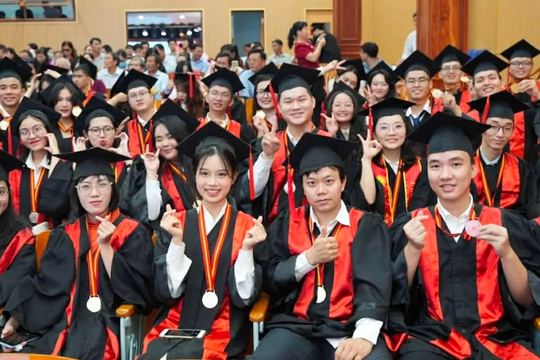 'Việc mở ngành đào tạo bác sĩ phải được siết chặt ở mức cao nhất'