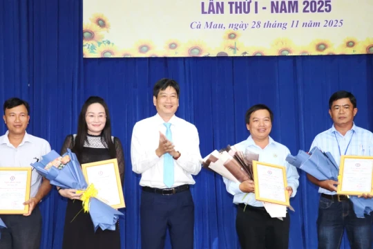 Nhiều tập thể, cá nhân ở Cà Mau đạt giải Hội thi thiết bị giáo dục tự làm