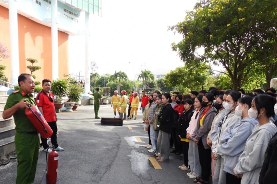 Trang bị kỹ năng phòng cháy chữa cháy và cứu nạn, cứu hộ cho sinh viên