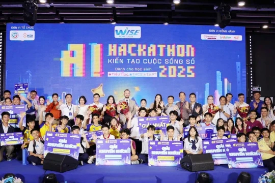 Học sinh Trường THPT Bình Tân thắng lớn tại cuộc thi AI Hackathon 2025