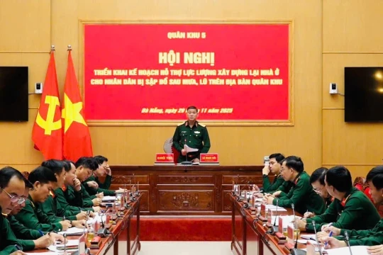 Quân khu 5 lập đội công tác xây dựng nhà hỗ trợ người dân vùng lũ