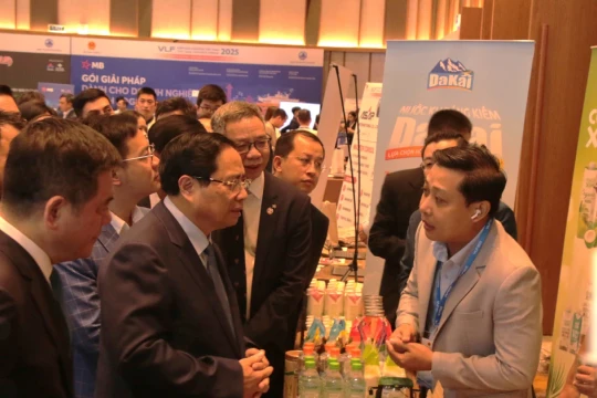 Thủ tướng: Phải đổi mới tư duy, coi logistics là động lực thúc đẩy phát triển kinh tế - xã hội