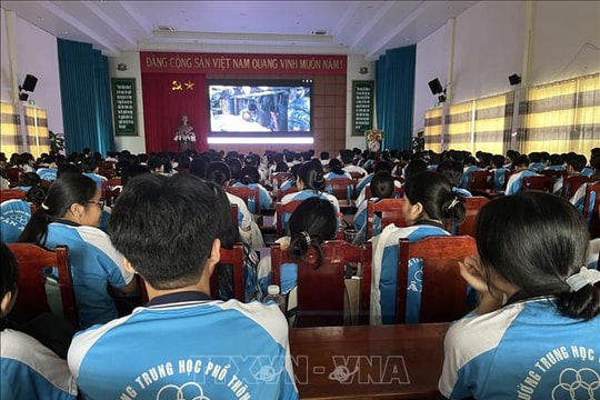 Đồng bộ các giải pháp xây dựng môi trường học đường an toàn