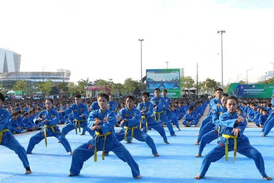 Học sinh TPHCM xác lập kỷ lục thế giới về số người đồng diễn Vovinam