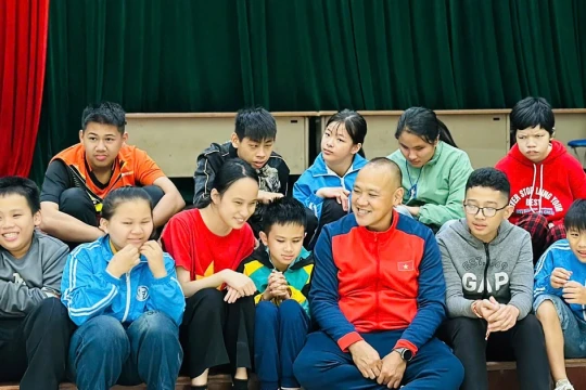 Người đồng hành thầm lặng của trẻ khuyết tật