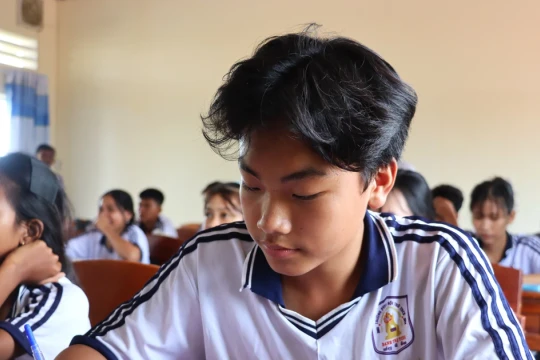 Xóa mù chữ trong đồng bào dân tộc thiểu số ở Cà Mau