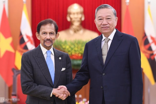 Quốc vương Brunei thăm Việt Nam, gặp Tổng Bí thư