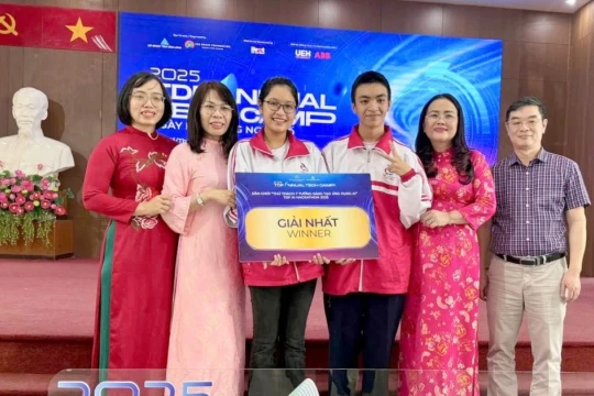 Học sinh Quảng Trị tỏa sáng tại Ngày hội Công nghệ số 2025