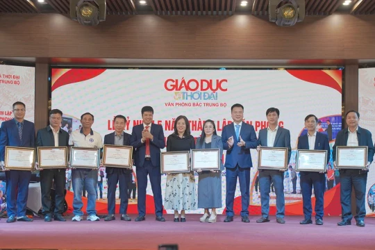 Văn phòng Báo Giáo dục và Thời đại khu vực Bắc Trung Bộ kỷ niệm 5 năm thành lập