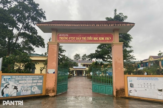 Vụ 40 học sinh nhập viện: Nữ phó hiệu trưởng vẫn chưa đến trường