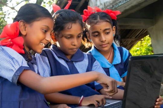 Ấn Độ dạy AI cho trẻ từ 8 tuổi