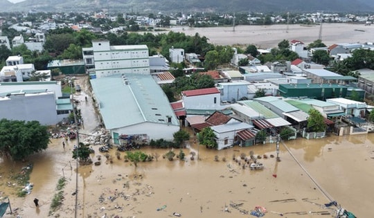Miền Bắc có nơi dưới 12 độ, miền Trung vẫn mưa to, nguy cơ lũ quét và sạt lở đất