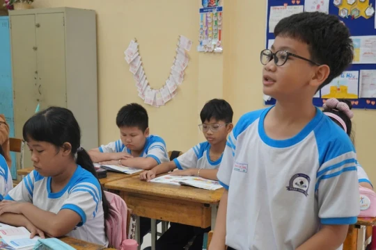 Kiến tạo môi trường học tập tiếng Anh: Giáo viên vững chuẩn, học sinh tự tin