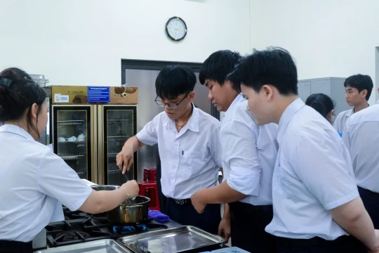 Chọn học trung cấp sau lớp 9: Hướng tới mục tiêu kép