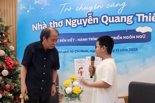 Xây dựng thói quen đọc sách cho trẻ bắt đầu từ tấm gương của cha mẹ