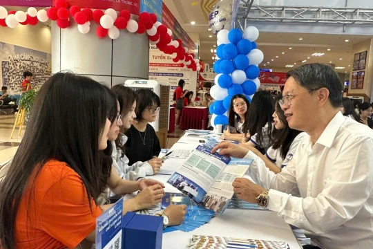 Cảnh báo rủi ro từ khóa học ngắn hạn