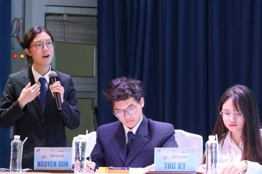 Siết mở ngành Y - Luật: Không thể quản lý bằng… tên trường