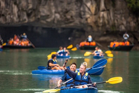 Du lịch Việt Nam đón hơn 19 triệu lượt khách quốc tế trong 11 tháng