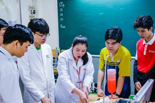 Hơn 12.000 học sinh tham dự Ngày hội hỗ trợ HS -SV với ý tưởng khởi nghiệp